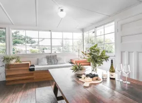 The Pines- Charming Bellingen 1930s Beach House - Image 4