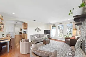 Light & Airy Central Austin Retreat - Image 3