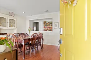 Light & Airy Central Austin Retreat - Image 4
