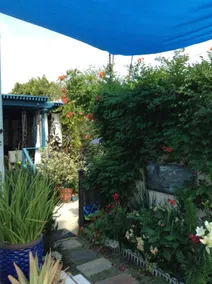 Clean Oasis/Private Pool/COUPLE OR SINGLE FAM ONLY - Image 2