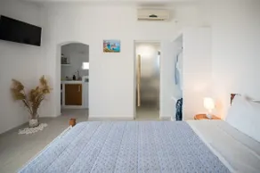 Sarantis Deluxe apartment 1 - Image 4