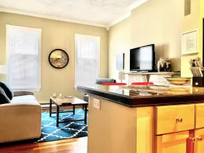 S End/B Bay border! Copley Location- Perfect 1 Br - Image 4