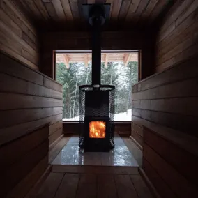 Violet Cabin - Off-Grid Sauna Retreat - Image 5