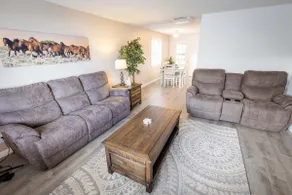 Newly upgraded 2/1 duplex unit -pets $10+/day ext - Image 2