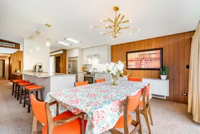 4 Bed 3 Bath Waterfront Home par Ralph Twitchell - Image 3
