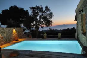 Eviafoxhouse Nerotrivia Evia 99km from Athens - Image 4