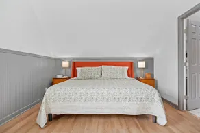 Town Creek Warren - Suite B | 1 pâté de maisons de la rue principale - Image 5