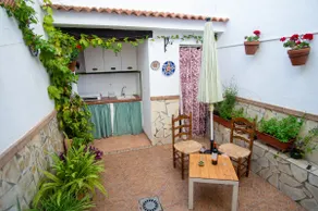 Sunny terrace house in Málaga’s white villages - Image 5