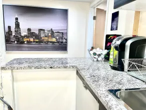 2 King Beds /Easy Downtown / Free Str Parking-Read - Image 5