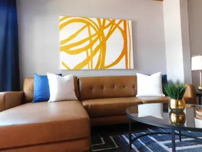 Baker Rowhome! Private Parking and Super Walkable. - Image 4