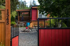 Hollies Hideaway     - Image 2
