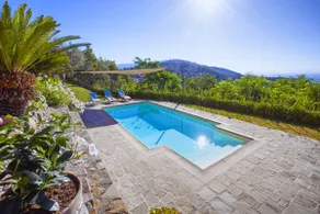 Beautiful Villa with Private Pool and Garden - Image 2