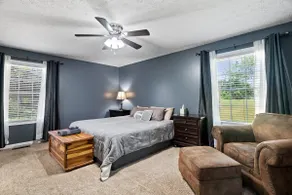Modern & Clean, Entire 1400 Sq Ft Home, Paducah - Image 5