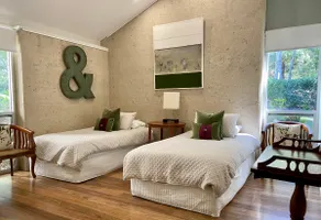 Calm & Kangaroos in a boutique apartment setting - Image 5