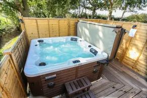 ”Cosy self contained bolthole” West Wittering - Image 3