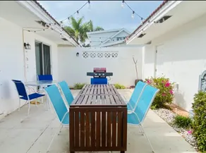 Casa Flamingo, Steps from Cocoa Beach, 3 bedrooms - Image 5