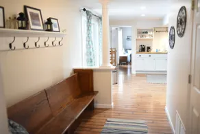 Luxury, Charm and Privacy in Spacious Apartment - Image 2
