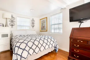 SARATOGA EXECUTIVE COTTAGE - Image 5