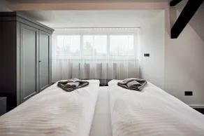 Zieglers Apartment - Image 5