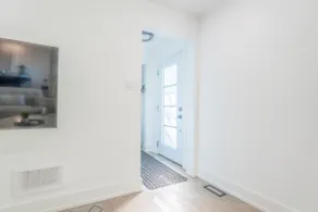 5BR Home in Nepean Ottawa - Image 5