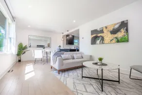 5BR Home in Nepean Ottawa - Image 2
