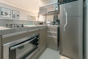 Sophisticated Apartment Close to Everything JR1304 - Image 5