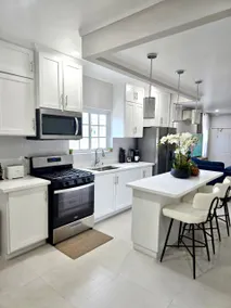 Luxury 2 BR Jacaranda Homes - Image 5