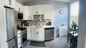 Corner Tavern-Allegheny Suite - Image 4