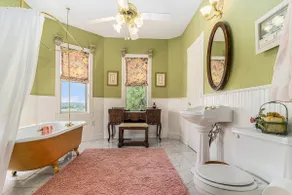 Large Victorian On Acreage - Sleeps 11 Comfortably - Image 5