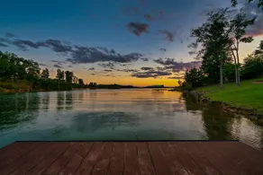 Epic Lakehouse! Mountain Views! Kayaks! Hot Tub! - Image 2