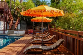 Stunning Views Retro House with Pool/Spa - Image 3