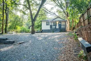 Entire Guest House Located in East Atlanta Village - Image 2