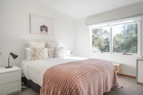 Bayview Cottage - Serene Escape between Beach & Bay - Image 2