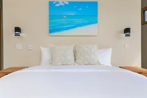 New 4BR Villa 5min to Palm Beach & Ritz by Bocobay - Image 5