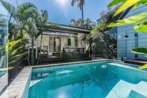 Trendy Retreat with Plunge Pool - Image 4