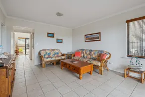 Living on the Ledge, ocean front - Image 3