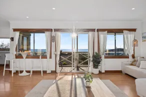 Peppy View Beach House – Ocean Views & Family Fun - Image 5