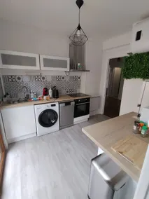 Mirecourt Center Apartment - Image 4
