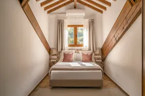 Peñas Blancas Apartments, Bisonte de Altamira - Image 3