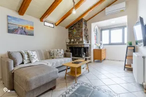 Four 4Season - Beach Access & Amazing View Retreat in Nea Makri - Image 2