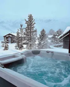 Cozy cabin with jacuzzi - Image 5