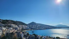 Spacious Sea View Apartment - Image 2