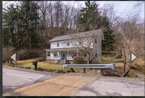 Horse Creek Cabin Rental - Image 3