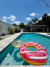 ~Elegant Suite • Luxe Pool • Prime Orlando Stay - Image 2