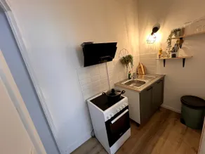 Apartment with large courtyard - Image 3