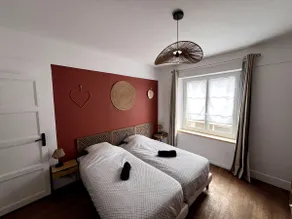 Apartment with large courtyard - Image 2