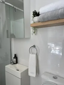 Guest Suite with Private Entry- 6 mins to Airport - Image 4