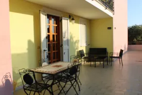 Rosa Rossa Apartment - Image 2