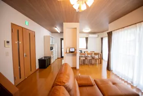 Entire home / 4BR / Up to 16 guests / 2 parking - Image 3