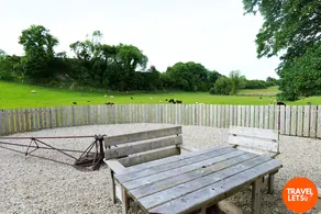 Quiet Country Farmhouse, Sleeps 12 - Image 5
